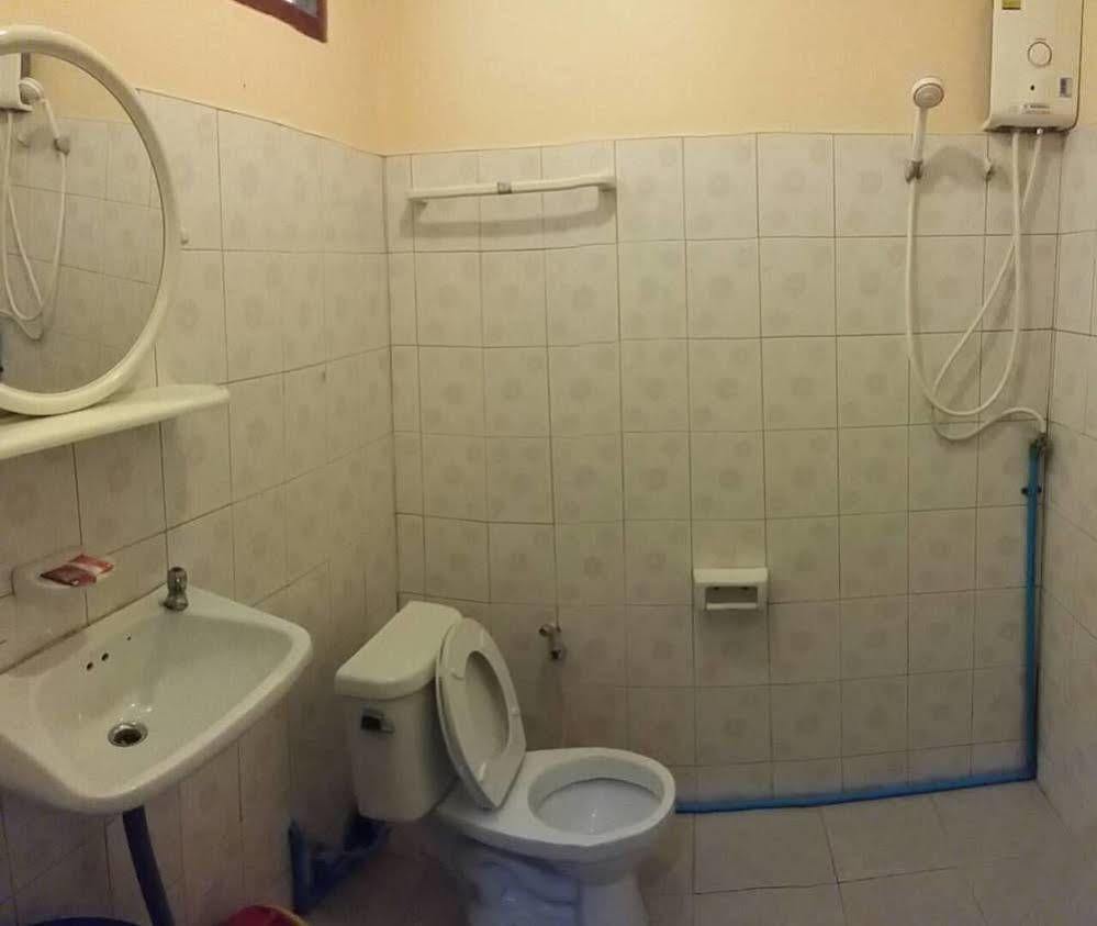 Subtawee Resort Сураттхани Экстерьер фото